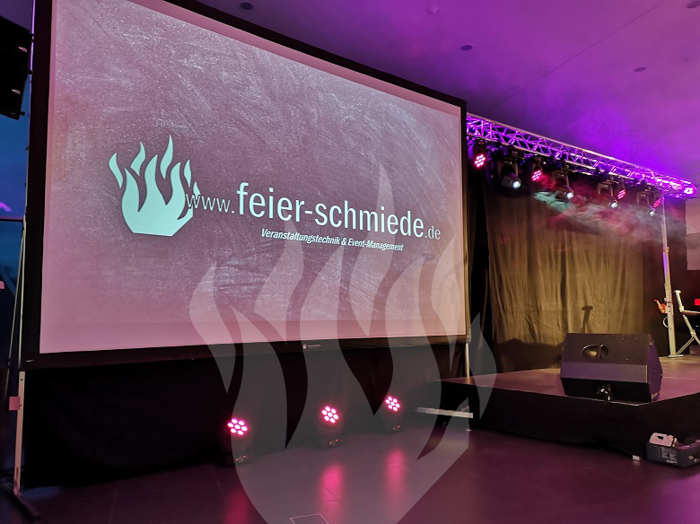 atzert:weber, Autohaus, Audi, Audi-Zentrum, Beamer, Leinwand, Stativleinwand, Video, Präsentation, Konferenz, Tagung, Meeting, Schulung, Schulungsraum, Fulda, Veranstaltungstechnik, DJ, Feier-Schmiede